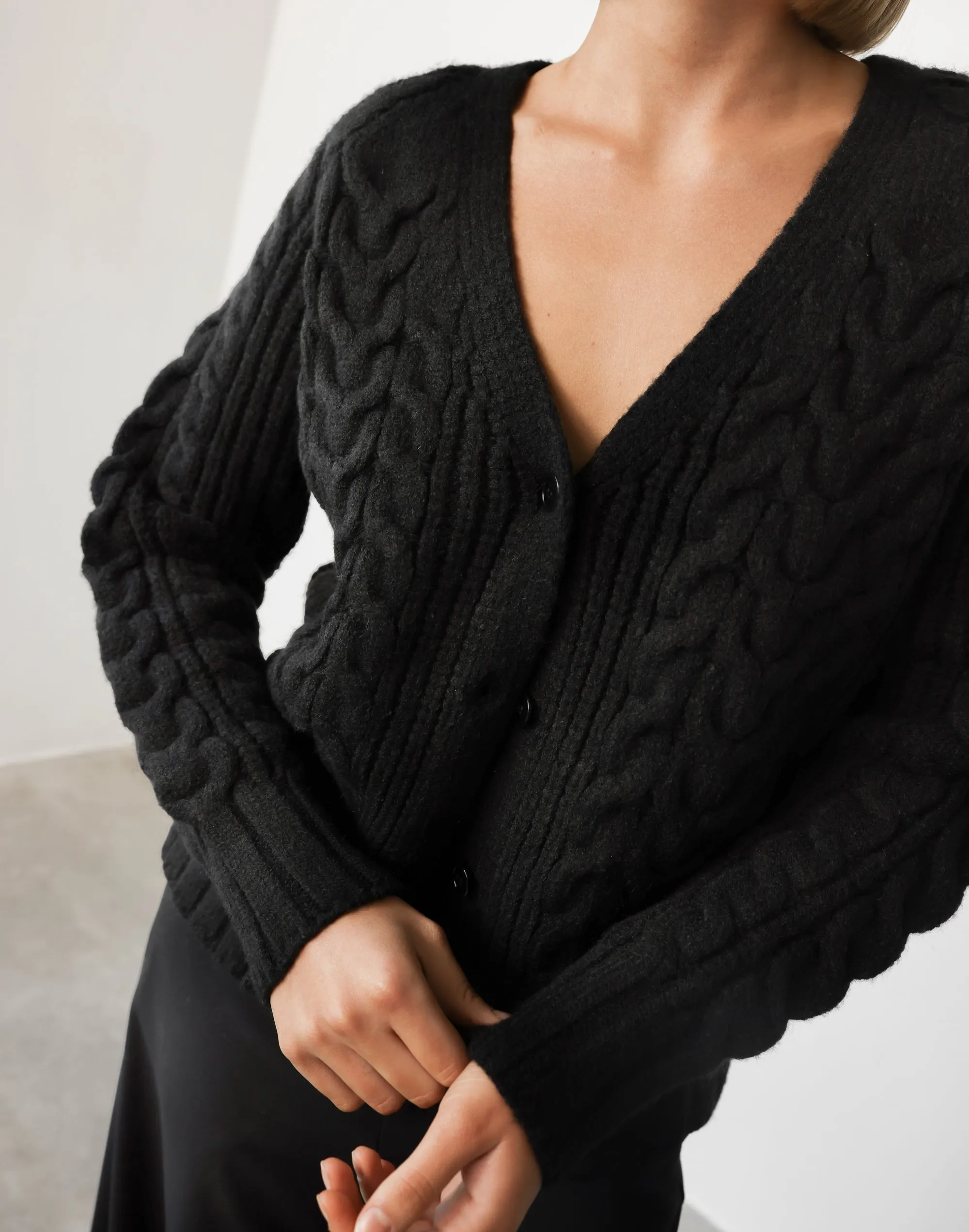 Bailey Cardigan (Black)