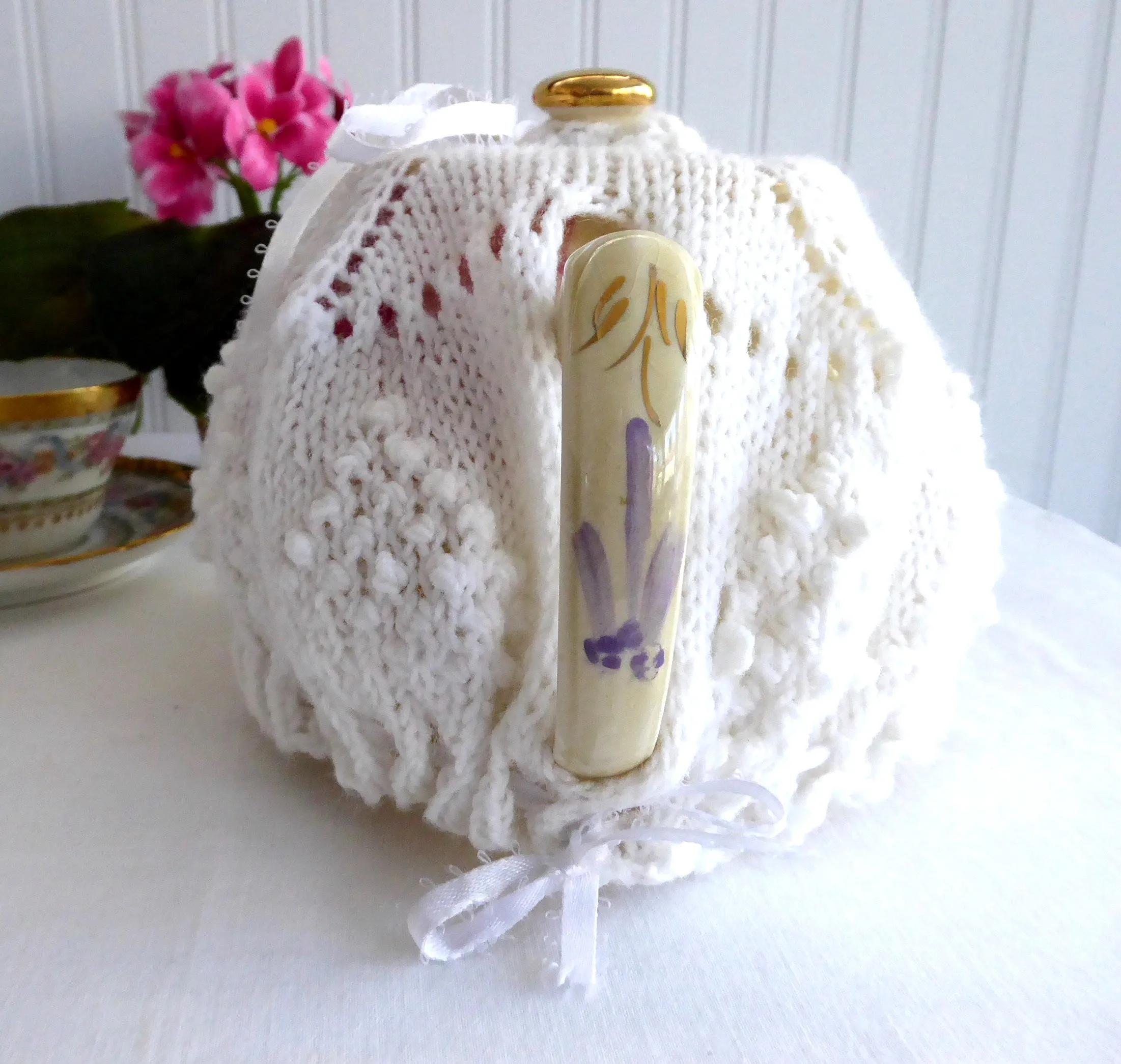 Fancy White Hand Knit Tea Cozy Popcorn Stitch Fan Cosy Knitted Medium Stretchy