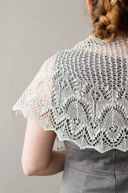 Nefer shawl pattern